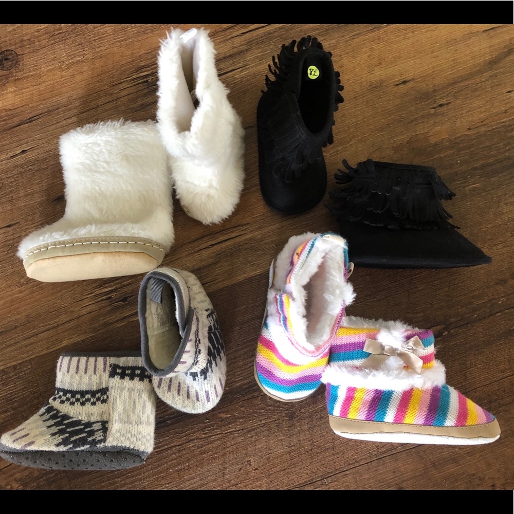 Bundle of baby girl shoes - Picture 3 of 5